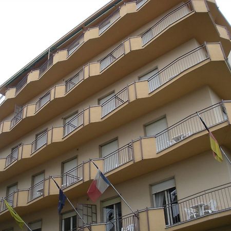 Hotel Solidago Arma di Taggia Zewnętrze zdjęcie