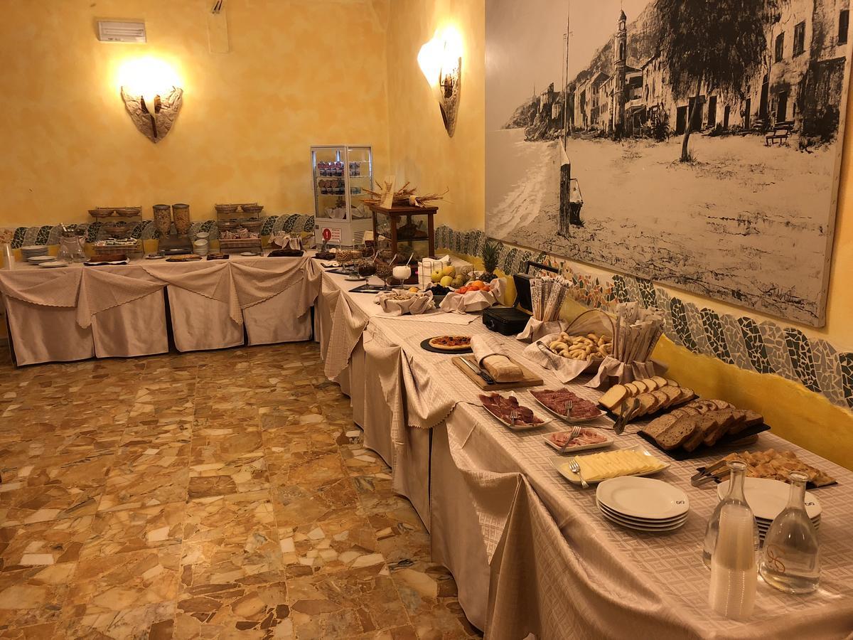 Hotel Solidago Arma di Taggia Zewnętrze zdjęcie