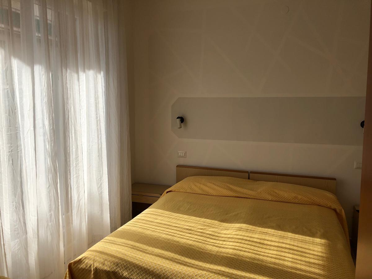 Hotel Solidago Arma di Taggia Zewnętrze zdjęcie