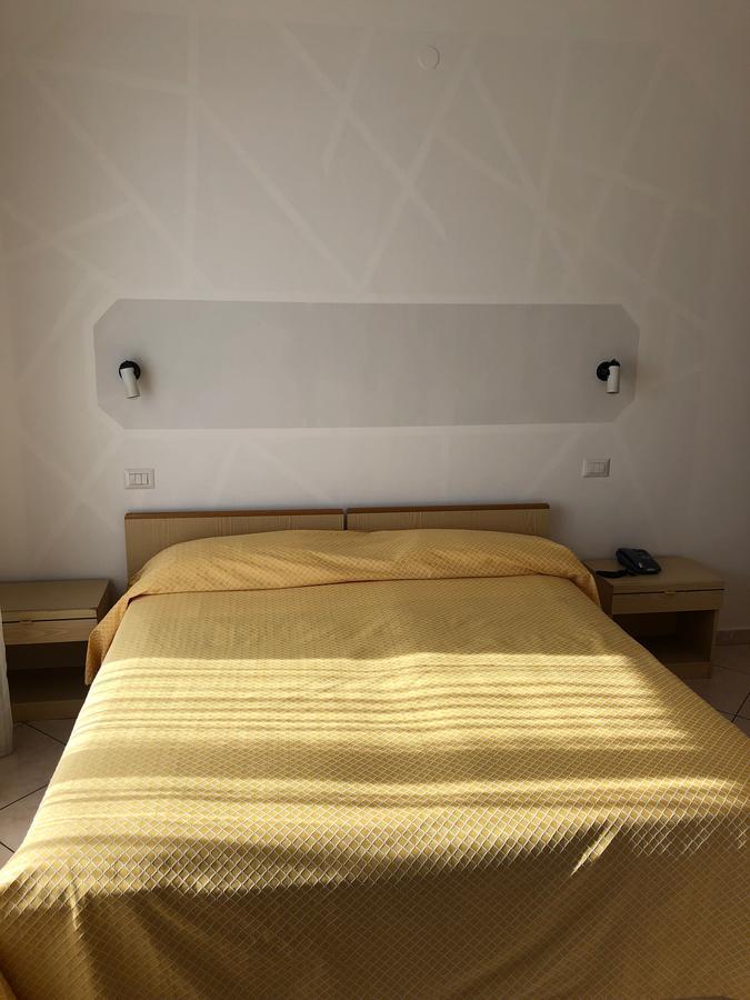 Hotel Solidago Arma di Taggia Zewnętrze zdjęcie