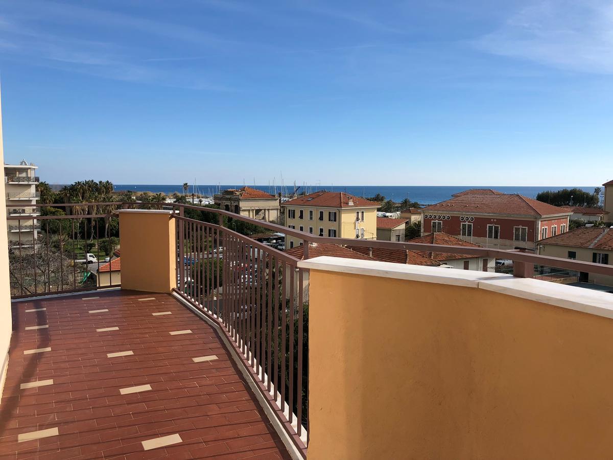 Hotel Solidago Arma di Taggia Zewnętrze zdjęcie