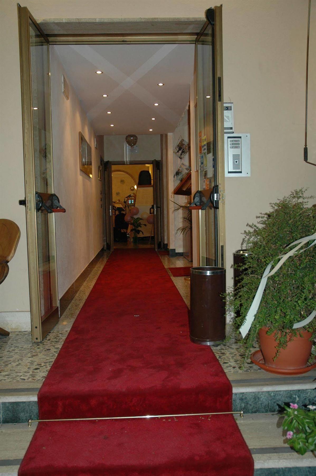 Hotel Solidago Arma di Taggia Zewnętrze zdjęcie