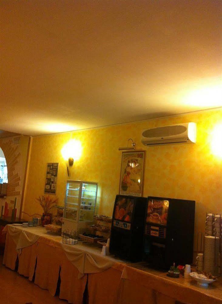 Hotel Solidago Arma di Taggia Zewnętrze zdjęcie